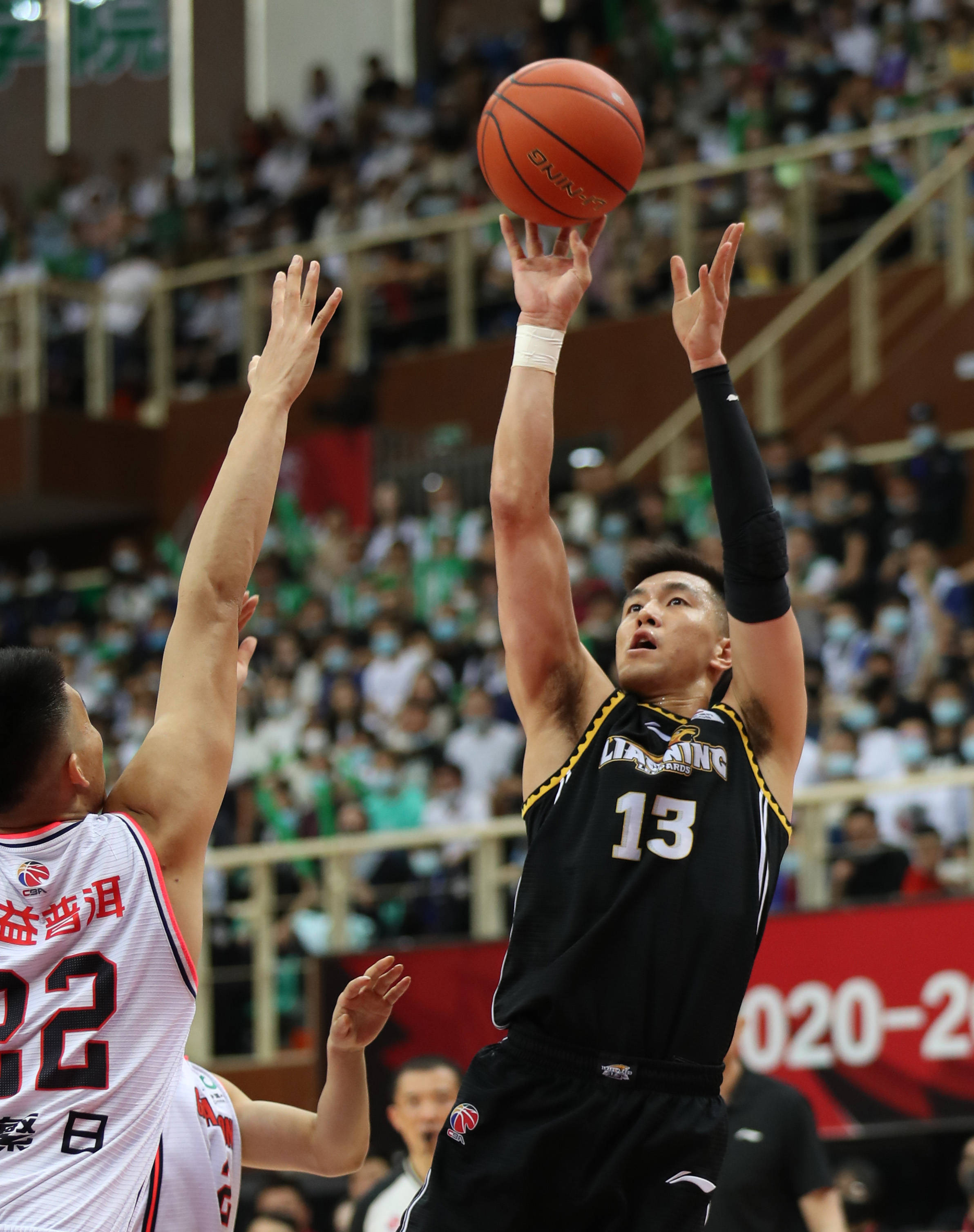 赛场中不断 赛场中不断