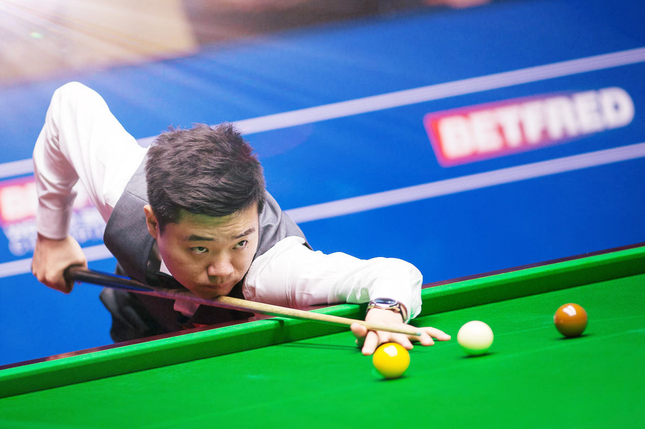 不屈精神再 不屈精神再